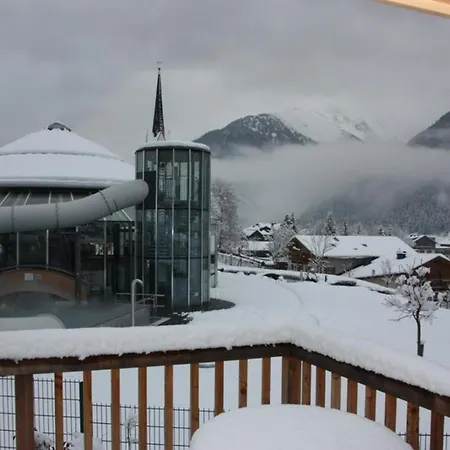 Schoeneben Haus Am Bad Nyaraló Wald im Pinzgau
