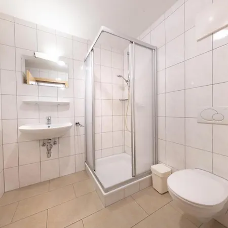 Schoeneben Haus Am Bad Nyaraló Wald im Pinzgau